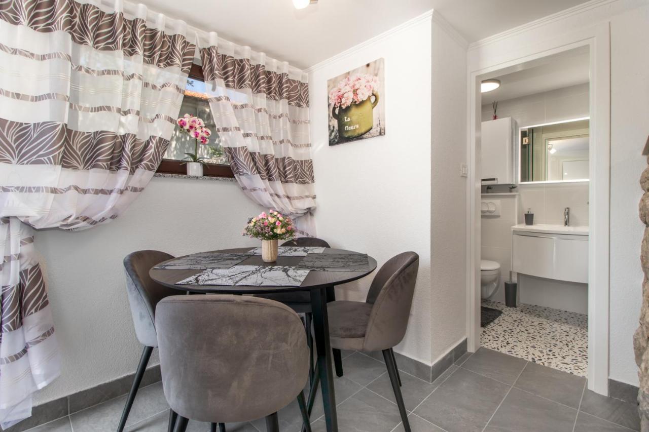 Apartments Mila Klenovica Extérieur photo