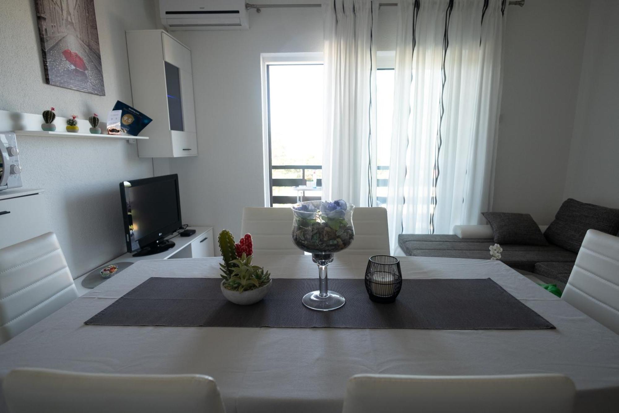 Apartments Mila Klenovica Chambre photo